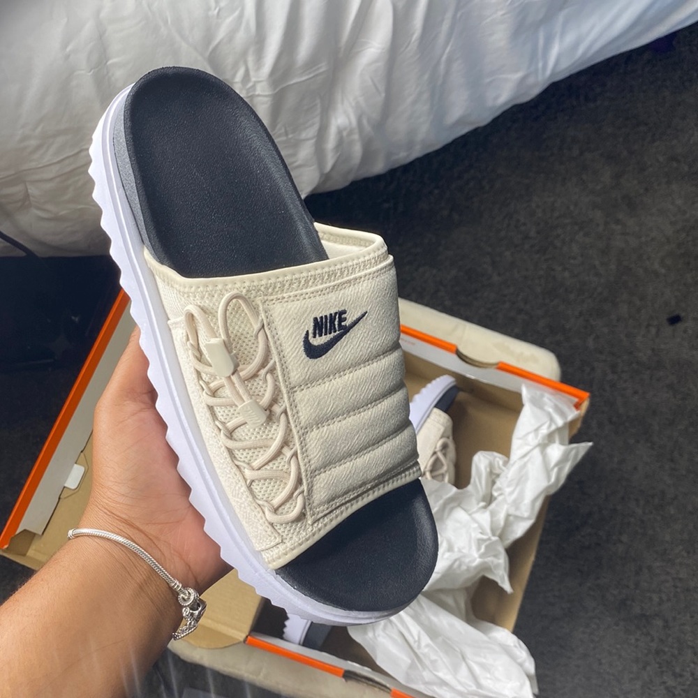 Brand New | Nike Asuna Slide Na